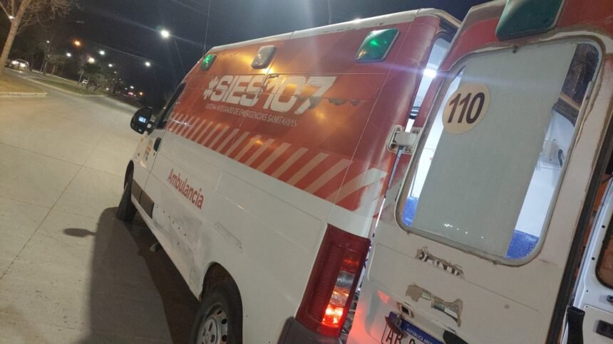 ambulancia accidente noche scaled 1