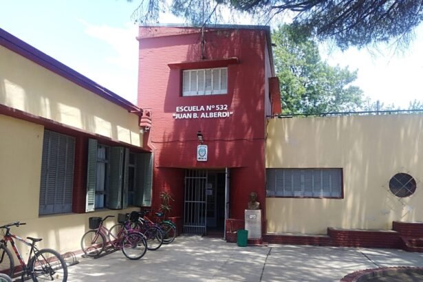 ESCUELA ALBERDI scaled 1