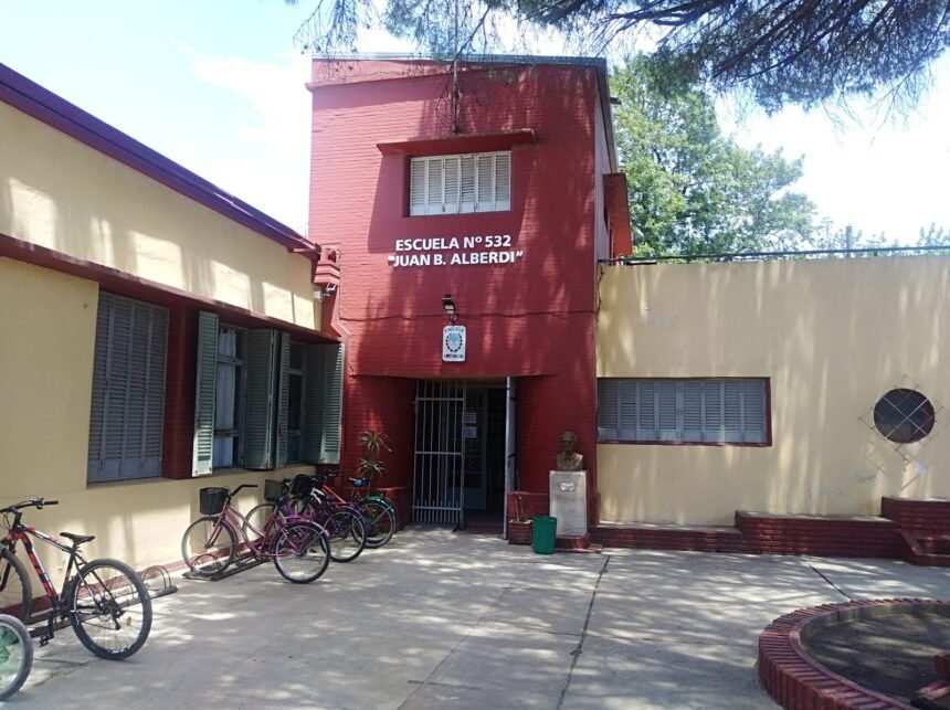 ESCUELA ALBERDI scaled 1