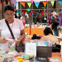 Más de 100 emprendedores participaron de la Feria Regional Navideña