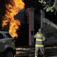 Se incendió un edificio por una fuga de gas