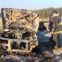 Auto se incendió en el camino al río Salado de Recreo