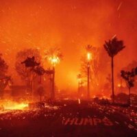 Asciende a 16 la cifra de muertos por los incendios en Los Ángeles