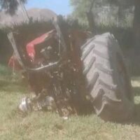 Dos heridos tras chocar un camión y un tractor en Ceres