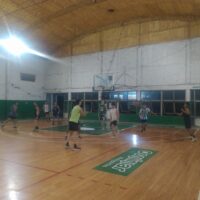 El básquet de Alumni comenzó los entrenamientos