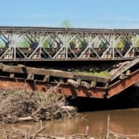 Colapsó el puente bailey entre La Pelada y Humberto Primo