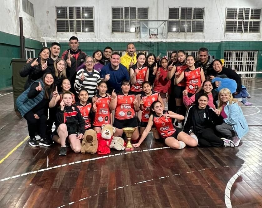 Huracán continúa sumando rachas positivas en el vóley federado 59 HURACAN VOLEY SETI1