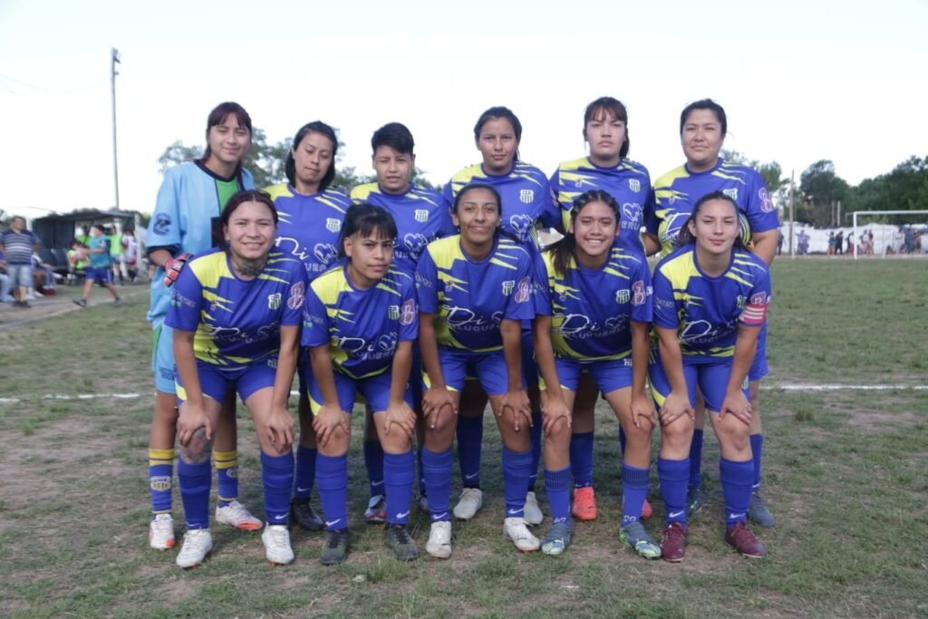 Comenzó la 4° Copa Ciudad de Recreo de Fútbol Femenino: Acto apertura, dos partidos y finalistas 60 copa recreo femenina 2