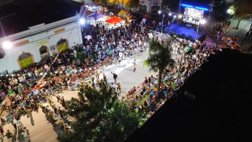 Laguna Paiva vivió una exitosa noche de carnaval 59 WhatsApp Image 2026 02 08 at 01.56.42