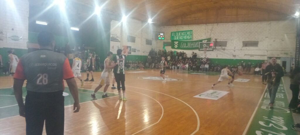 El Quilla se quedó con la primera final de la A2 61 ALUMNI QUILLA 1