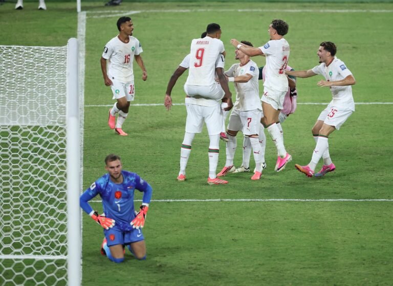 Marruecos se hizo fuerte en los penales y eliminó a Países Bajos del Mundial