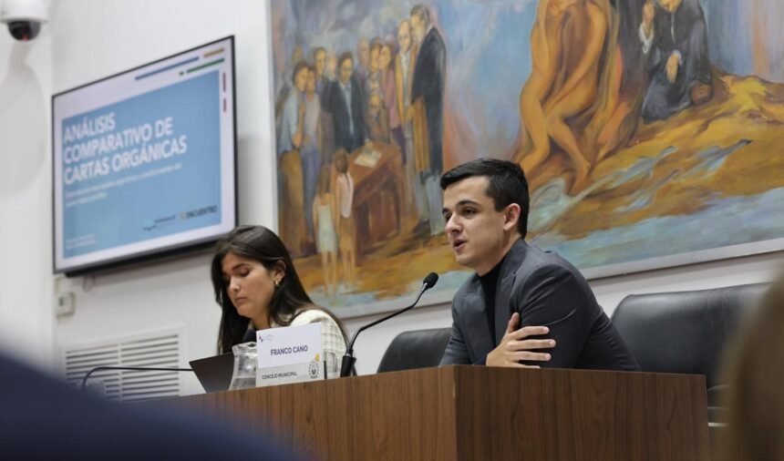 Especialistas analizaron experiencias del país para la futura Carta Orgánica de Santa Fe 60 autonomiaaaa