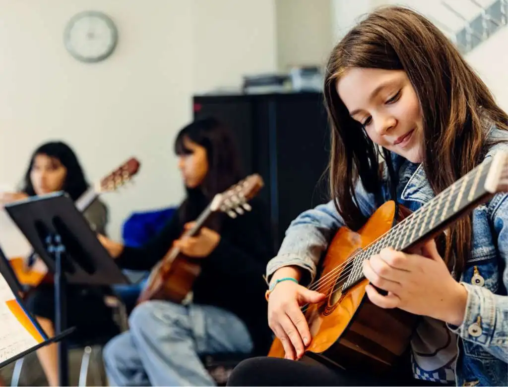 Ejecutar música ejercita el cerebro: los beneficios de tocar un instrumento 60 how music makes smarter brain