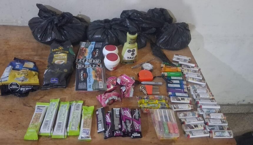 Detuvieron a un policía pasado a disponibilidad y a una mujer por un intento de hurto en un hipermercado 57 robo
