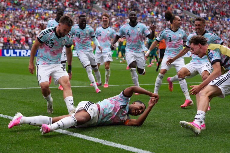 Portada 145 Bélgica remontó un 0-2 en una ráfaga y eliminó a Senegal en el minuto 125