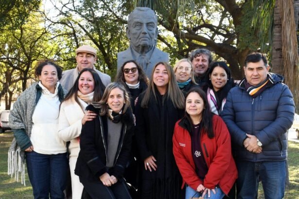 monumento laureano maradona 1