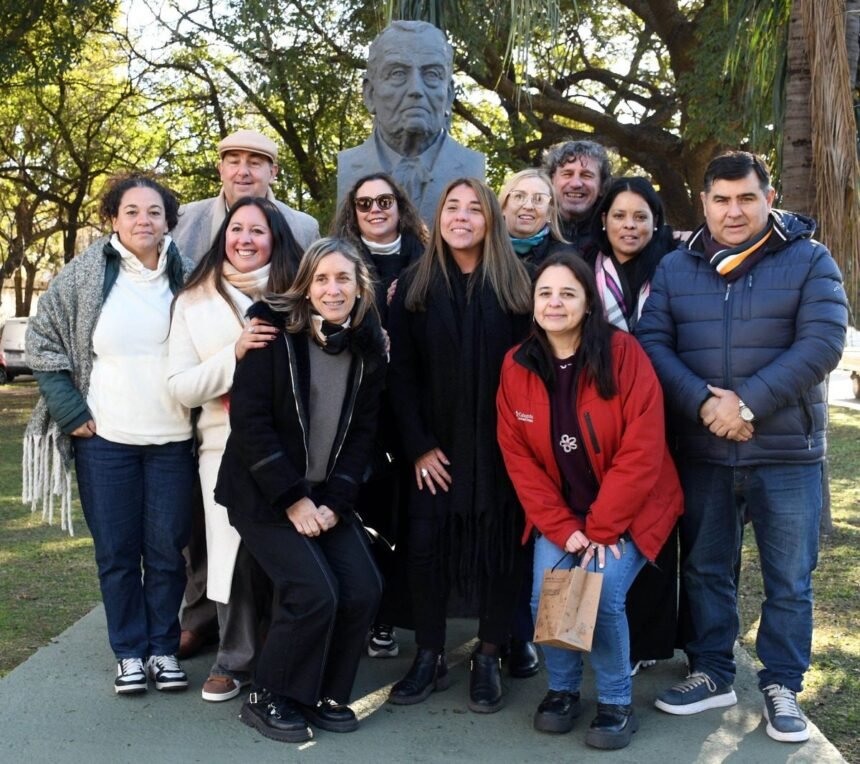 monumento laureano maradona 1
