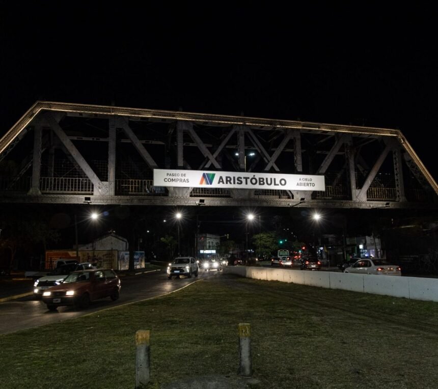 Se inauguró la nueva iluminación del Puente Negro en Avenida Aristóbulo del Valle 59 puente negro iluminacion 1