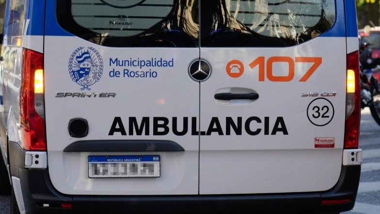 Una mujer murió al caer de una camioneta durante los festejos por el Mundial 59 rosarioooo