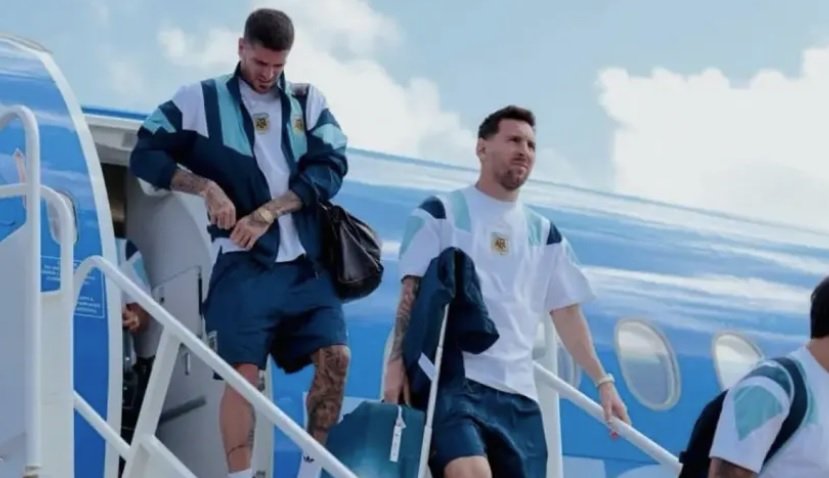 Sin feriado ni festejos: la Selección regresará al país con un recibimiento protocolar tras la derrota en la final 59 seleccion avion