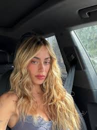 Tini Stoessel impone tendencia en Miami con looks sporty, guiños lenceros y accesorios de lujo 63 tini 4