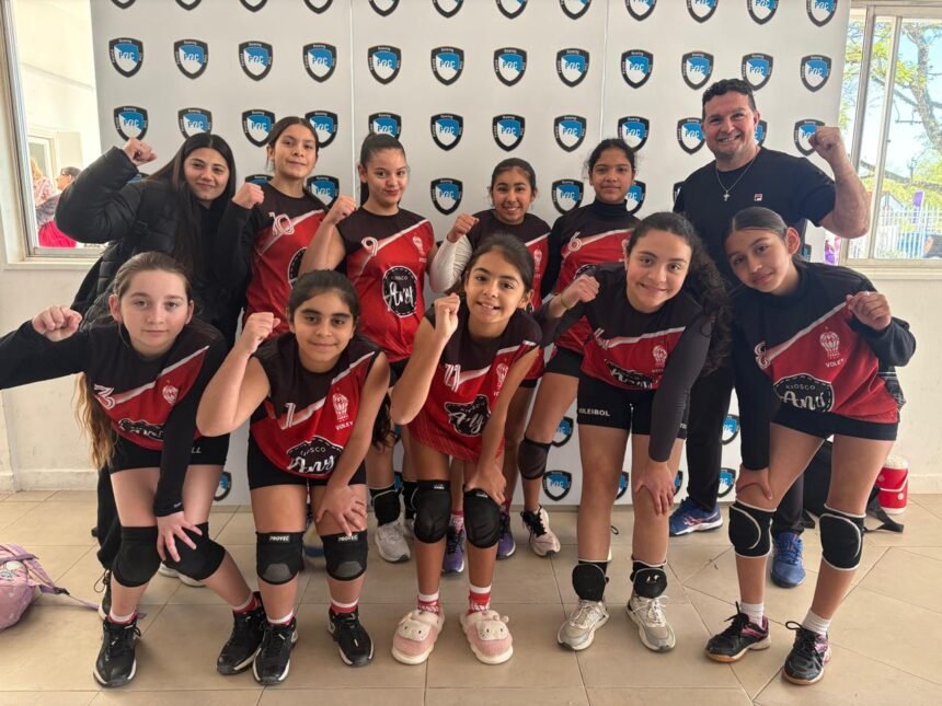 Huracán Vóley fue subcampeón en gran torneo: El premio a un gran proceso 60 HURACAN VOLEY 310 1