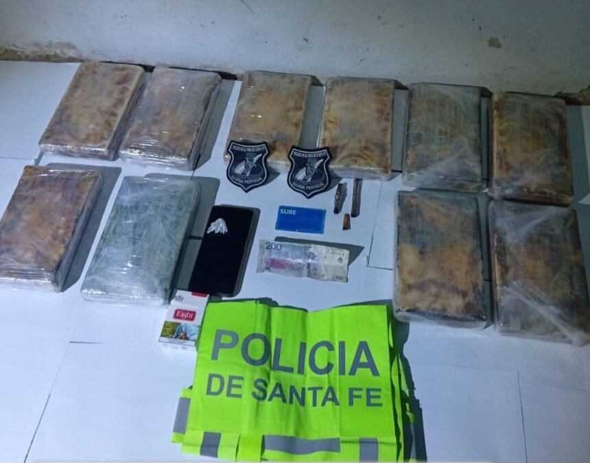 Secuestraron más de 11 kilos de cocaína durante un control en la Ruta Nacional 11 60 WhatsApp Image 2026 08 15 at 23.27.39