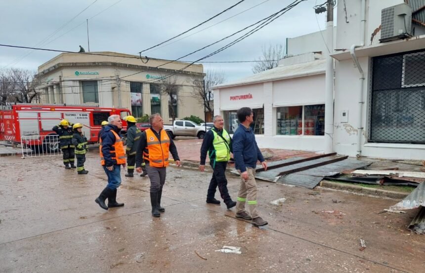 La Provincia asiste a las localidades de Las Rosas y San Genaro tras el temporal 57 WhatsApp Image 2026 08 27 at 16.04.00