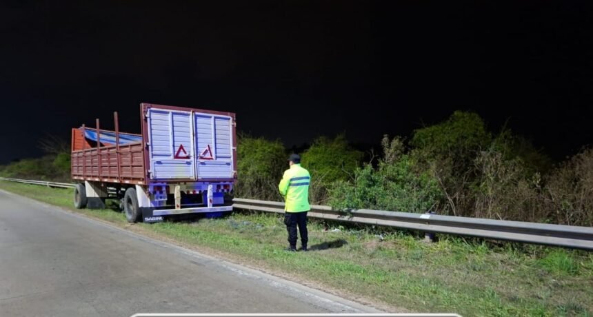 Detectaron un acoplado con pedido de secuestro en la Circunvalación Oeste 58 acoplado