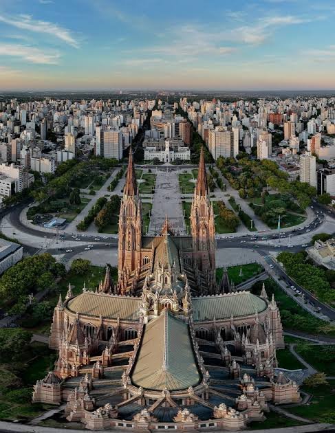 La Catedral de La Plata fue elegida como la más linda del mundo: derrotó a grandes joyas de Europa 61 catedral La Plata