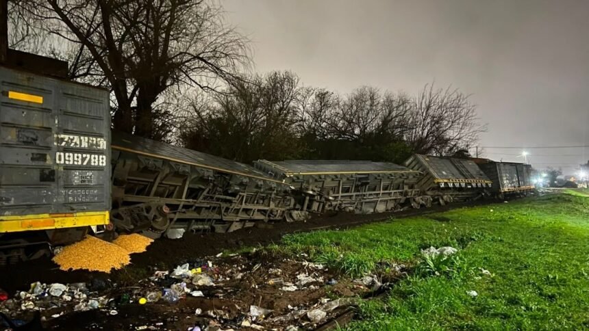 Cuatro vagones se salieron de las vías en Santa Rosa de Lima y se investigan las causas 60 descarrillo tren