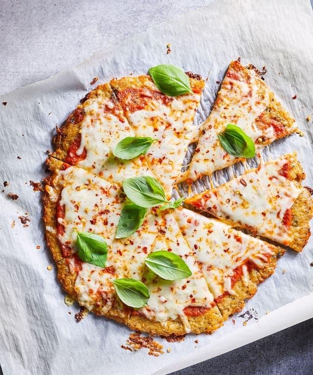 Pizza con masa de pollo: la receta fácil y proteica que reemplaza la harina 60 pizza de pollo