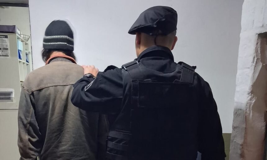 Aprehendieron a un hombre por maltrato a un perro en Santa Fe 60 preso 1