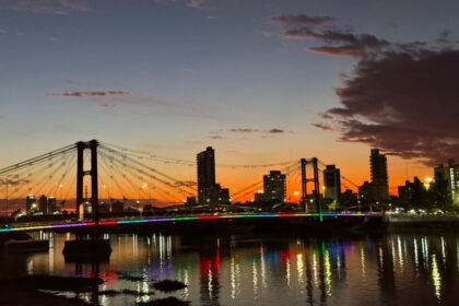 puente colgante luces