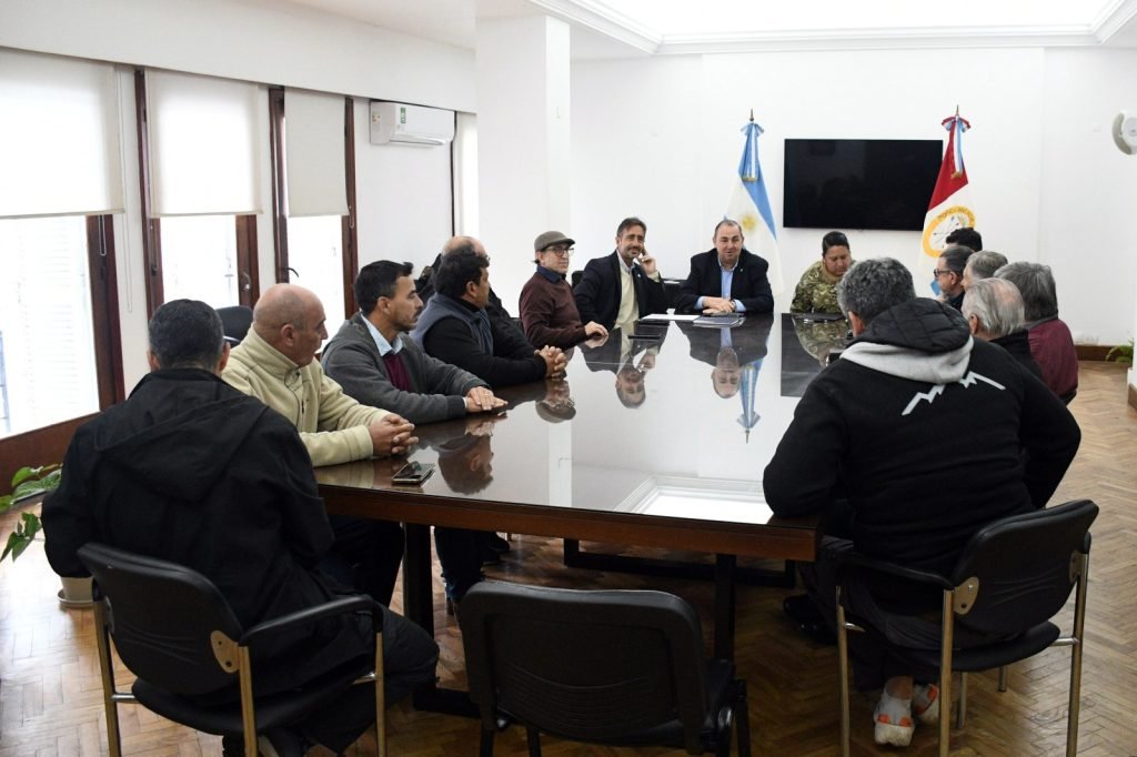 Se firmó un convenio para remover los embalsados de la Laguna Setúbal 61 santa fe embalsados 2