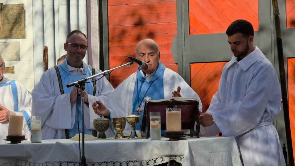 Recreo celebró a su santo patrono San Miguel Arcángel con la presencia del arzobispo Sergio Fenoy 65 WhatsApp Image 2026 09 29 at 18.23.37