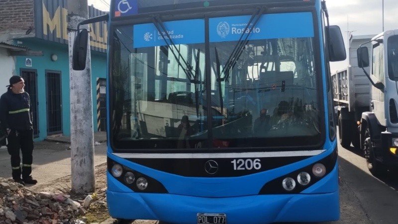 Robó un colectivo, recorrió Rosario durante una hora y luego lo abandonó 60 colectivo2.jpg 674070907