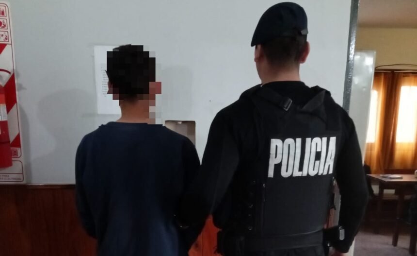 Habría embestido a policías y fue aprehendido tras una persecución 59 detenido paiva
