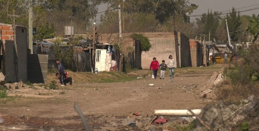 La pobreza alcanzó al 38,6% de la población del Gran Santa Fe 60 pobreza