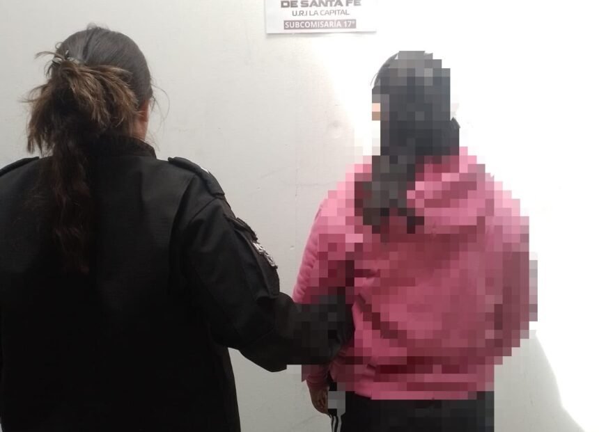 Detuvieron a una joven que intentó ingresar droga a la cárcel de Las Flores 60 presa 1