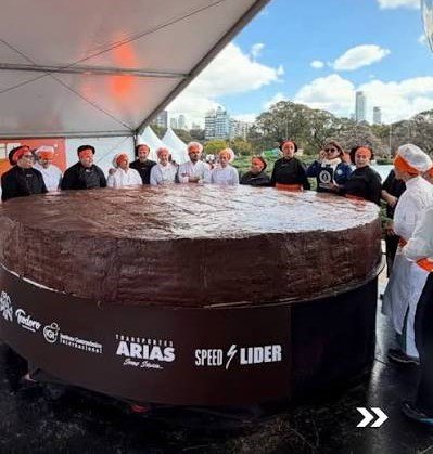 Spreen hizo historia: creó un alfajor de más de 3.000 kilos y logró un nuevo récord Guinness 59 spreen 2