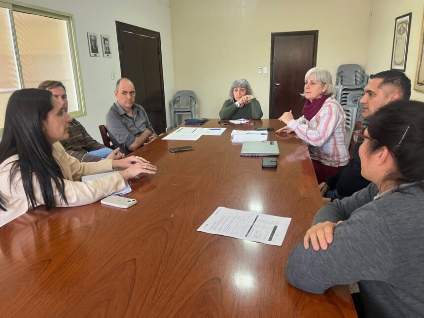 Avanzan las gestiones para realizar mejoras edilicias en el ingreso a la Guardia del Protomédico 59 WhatsApp Image 2026 10 19 at 09.00.31