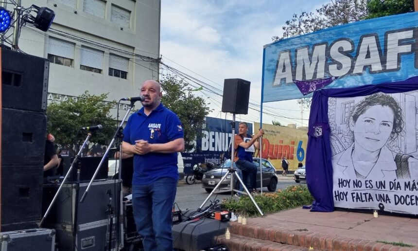 Docentes santafesinos reclamaron justicia por Nancy Godoy 59 alonso