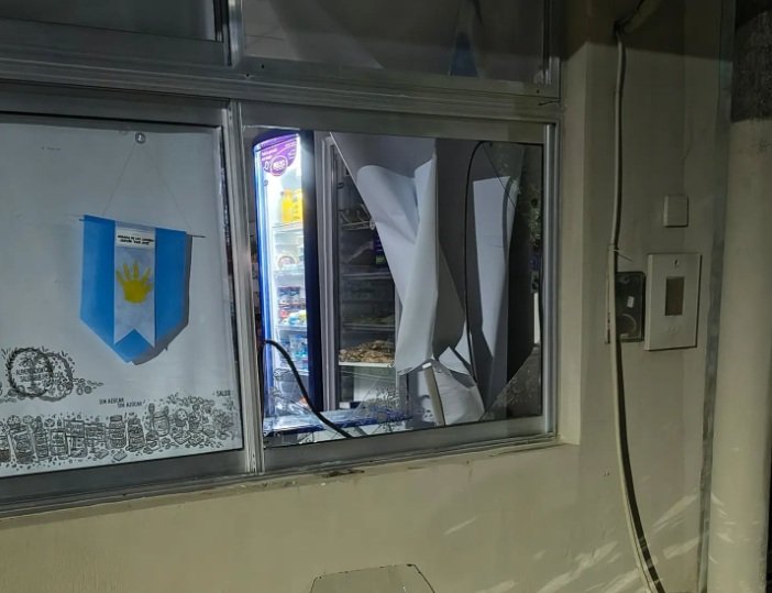Robaron en un comercio de Nelson y sus dueños expresaron su preocupación por la inseguridad 60 robo nelson comercio