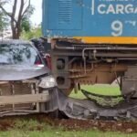 tren auto choque